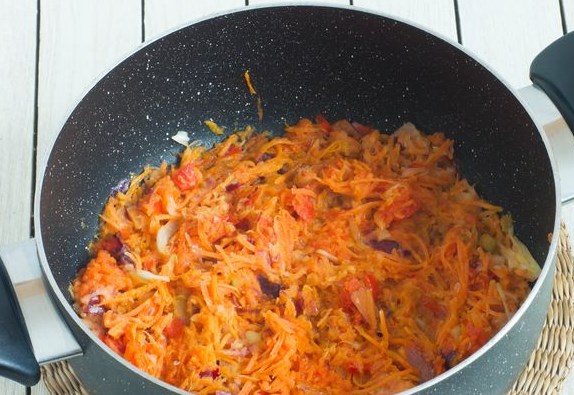 Red Cabbage Borscht with Apple step 4