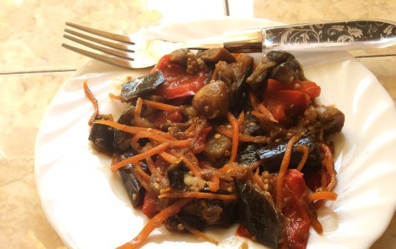 Eggplant with Mushrooms and Bell Peppers