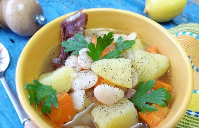 Vegetable Stew with Beans and Smoked Ribs