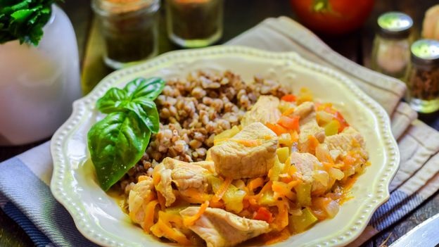 Turkey Stewed with Zucchini and Bell Pepper