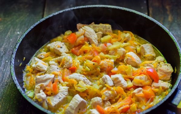 Turkey Stewed with Zucchini and Bell Pepper step 8