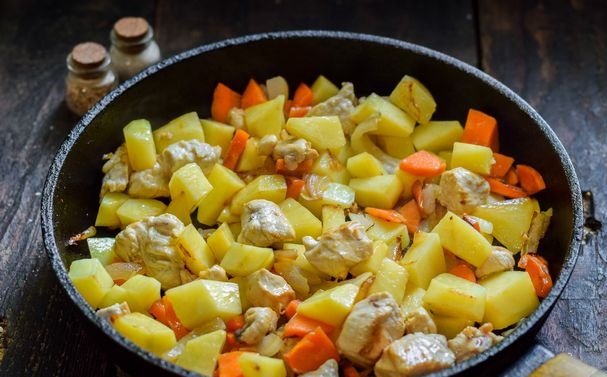 Vegetable Stew with Chicken, Potatoes, Zucchini and Green Beans step 6