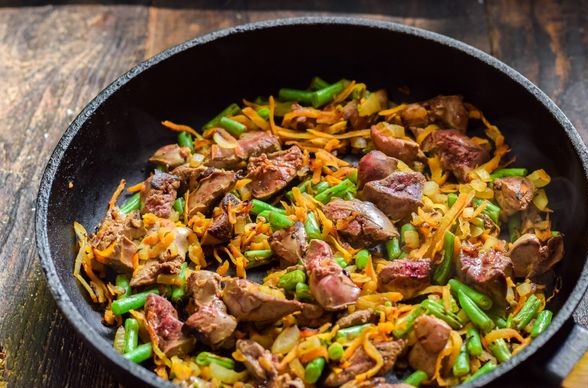 Chicken Liver, Stewed with Green Beans, in Sour Cream step 4