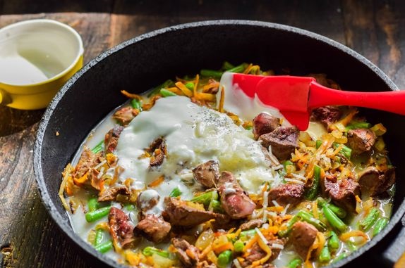 Chicken Liver, Stewed with Green Beans, in Sour Cream step 5