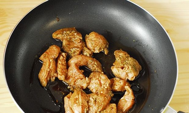 Chicken Stewed with Broccoli in a Creamy Sauce step 5
