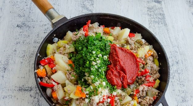 Stew with Minced Meat, Eggplant, Potatoes and Zucchini step 10