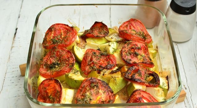 Chicken Baked with Tomatoes, Zucchini and Celery step 9