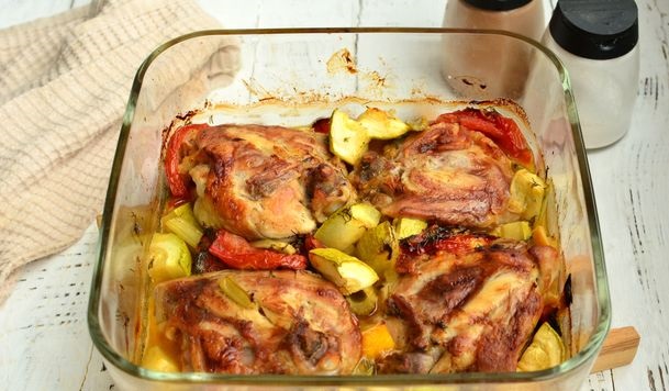 Chicken Baked with Tomatoes, Zucchini and Celery step 11