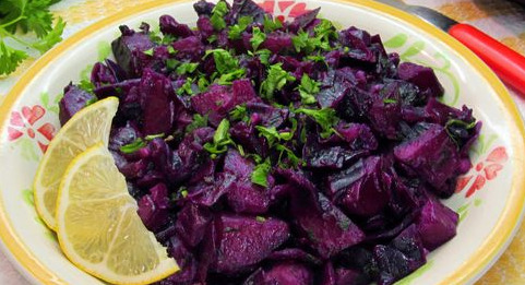 Red Cabbage Stewed with Potatoes