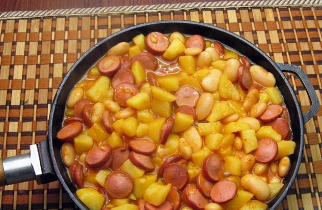 Potatoes Stewed with Sausages and Beans step 10