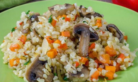 Bulgur with Vegetables and Mushrooms