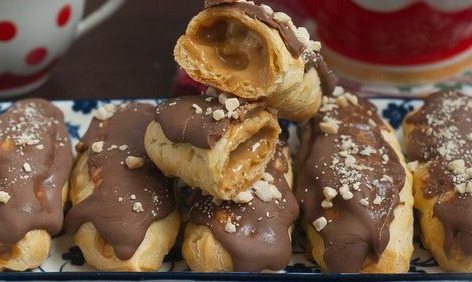 Mini Eclairs with Boiled Condensed Milk and Sour Cream