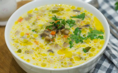Creamy Soup with Rice, Mushrooms and Celery