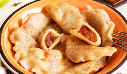 Dumplings with Spicy Caramelized Apples