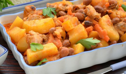 Potatoes Stewed with Chicken and Canned Beans