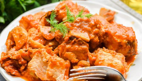 Fish Stewed in Tomato Sauce with Mushrooms