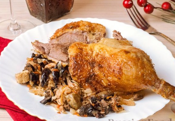 Goose Baked with Cabbage, Chicken Fillet, Liver and Prunes (in Foil)