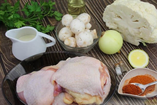 Chicken Thighs Baked with Cauliflower and Sour Cream Mushroom Sauce step 1
