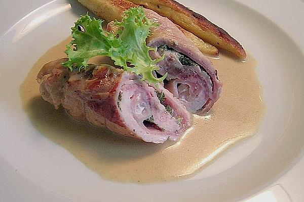 Alberto`s Turkey Rolls with Gorgonzola and Potato Noodles