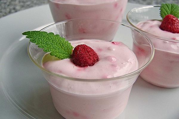 Ambrosia Cream with Sour Milk and Raspberries