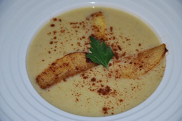 Apple – Celery Soup with Glazed Apple Wedges and Cinnamon