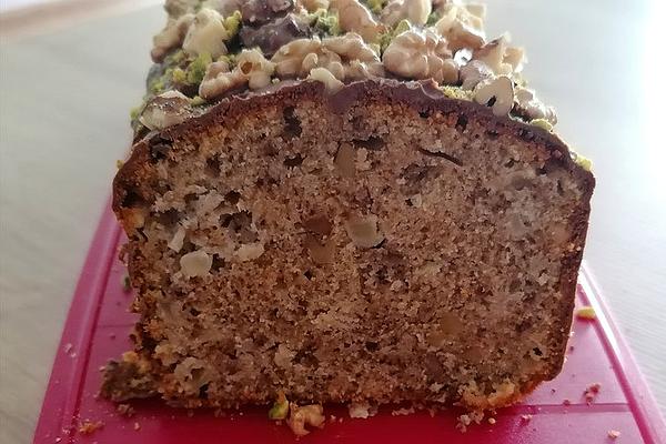 Apple – Cinnamon – Nut Cake
