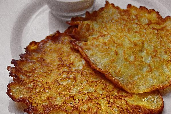 Apple Pancakes with Cinnamon Sauce