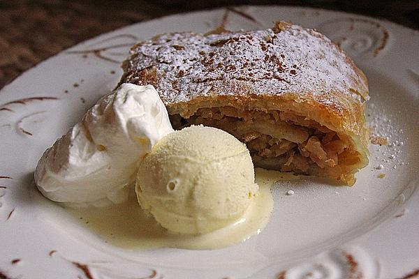 Apple Strudel with Puff Pastry