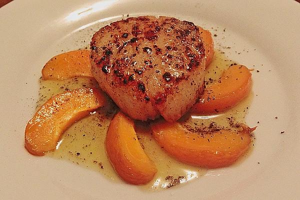 Apricot Salad with Scallops