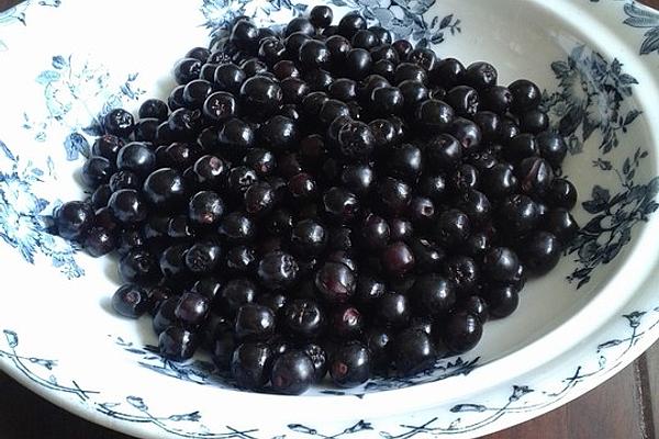 Aronia – Cherry Liqueur À La Pitty