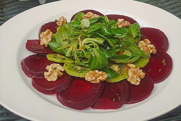 Autumn Salad with Kiwi and Walnuts