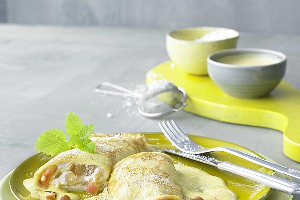 Baked Pancakes with Apple and Curd Cheese Filling