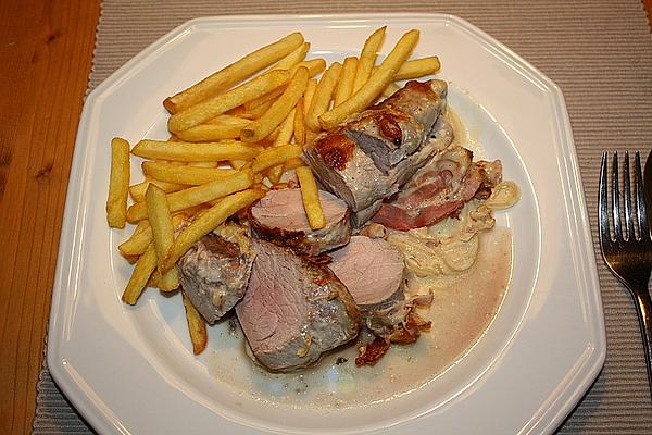 Baked Pork Fillet with Mustard and Cream Crust