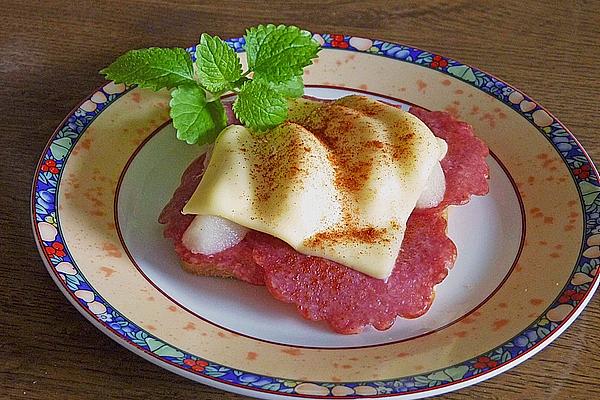 Baked Salami – Pear – Toast
