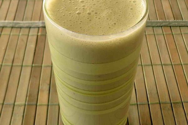Banana and Ginger Lassi