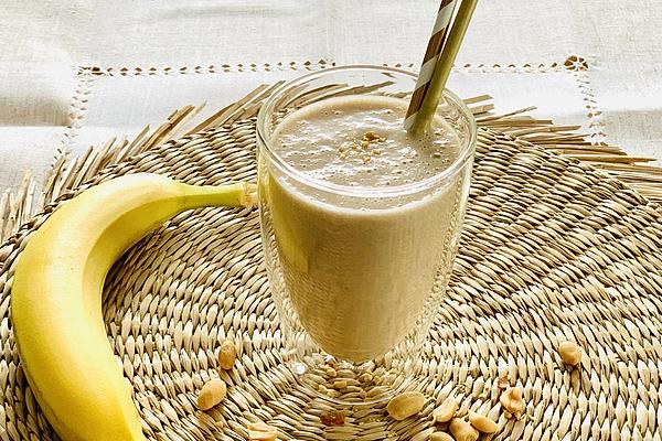 Banana and Peanut Butter Smoothie