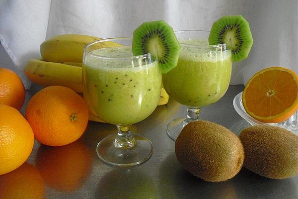 Banana, Kiwi and Orange Smoothie
