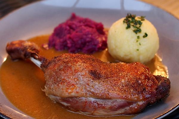 Barbarie Duck Leg in Roman Pot