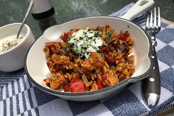 Bell Pepper Rice Pan with Yogurt Sauce