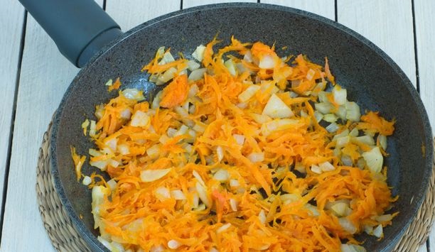 Vegetable Stew with Young Cabbage, Zucchini, Bell Peppers and Mushrooms step 3
