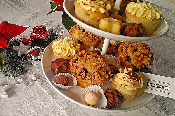 Blueberry Muffins with Cinnamon Crumble
