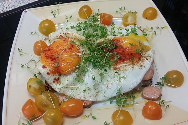 Bread with Fried Egg and Wiener
