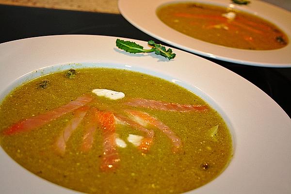 Broccoli Soup with Smoked Salmon