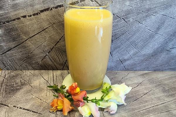 Carrot Juice and Banana Lassi