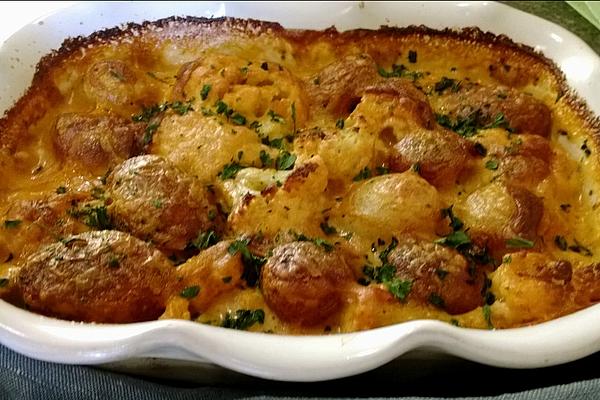 Cauliflower and Potatoes in Curry Cream