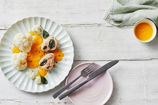 Cauliflower Florets in Carrot Sauce