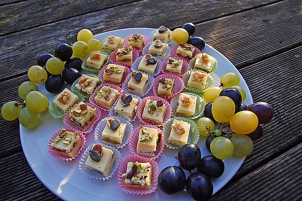 Cheese Pralines – Butter Cheese with Brie and Nuts