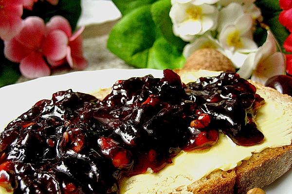 Cherry – Amaretto – Jam with Nut Brittle