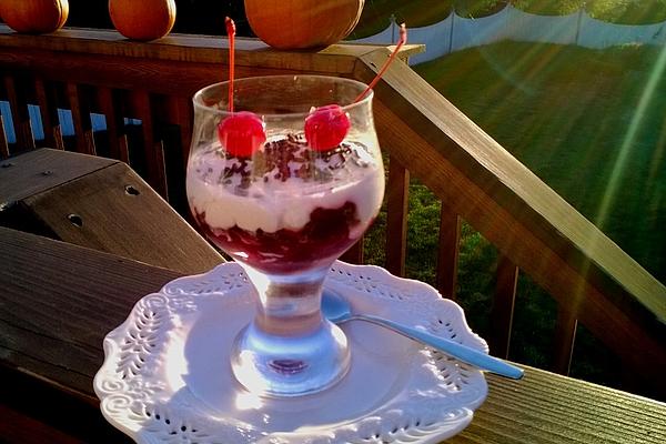 Cherry – Cream – Quark – Dessert