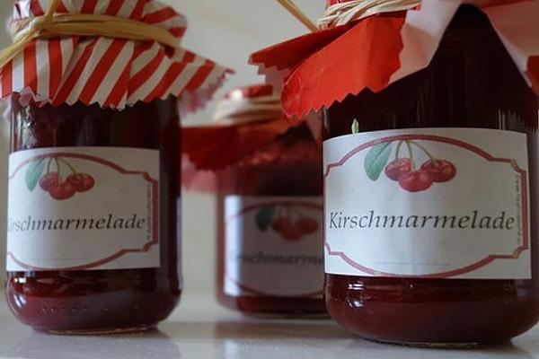 Cherry Jam with Tonka Bean and Amaretto